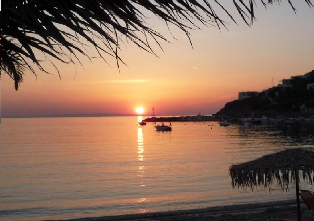 Aphrodite Hotel Syros Kini Zewnętrze zdjęcie